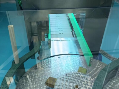 如何解決灌裝中的細(xì)菌問題?防爆紫外線滅菌燈助力灌裝線高效殺菌