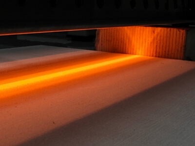 如何選擇焊接技術(shù)?紅外線焊接與激光焊接的深度對比!